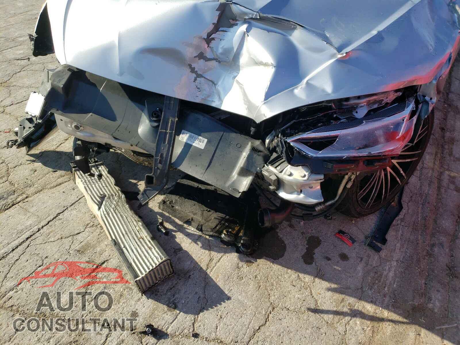 AUDI A5 2018 - WAUTNAF56JA078380