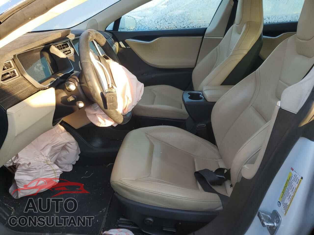 TESLA MODEL S 2015 - 5YJSA1E43FF104516