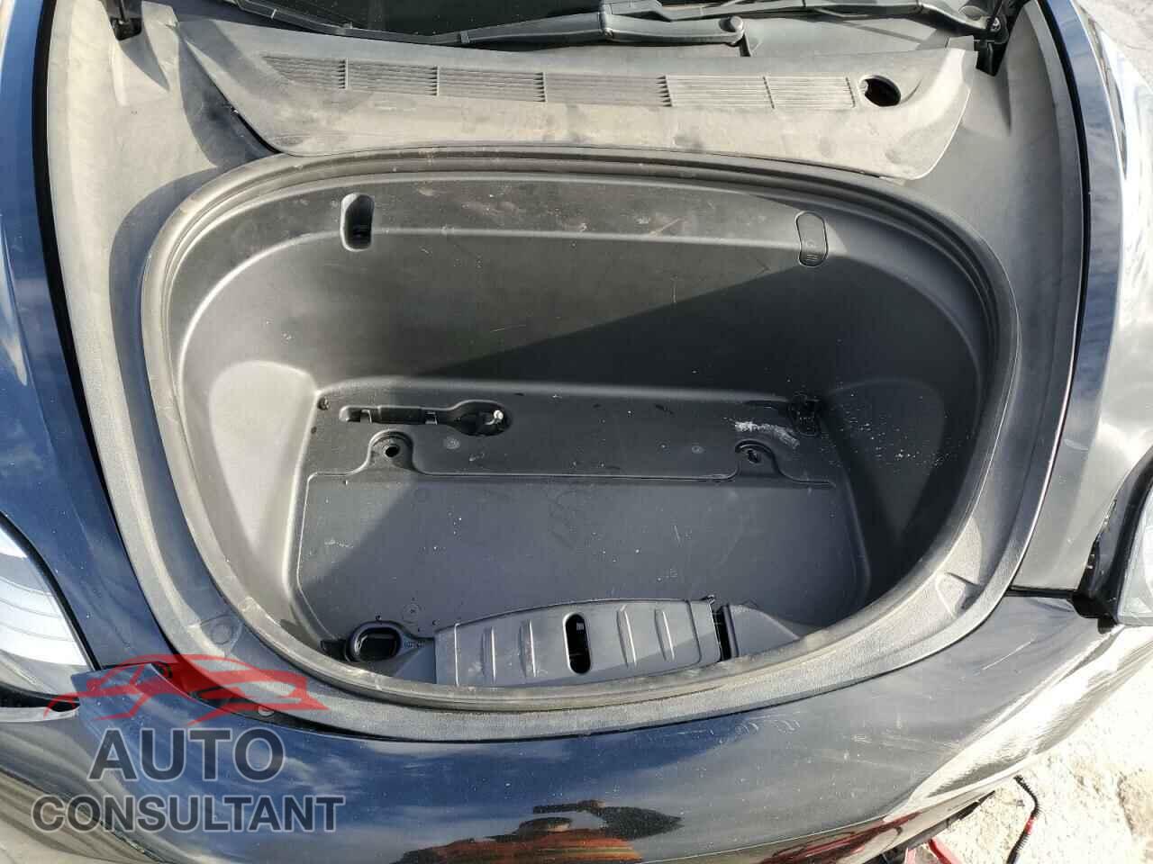 TESLA MODEL 3 2019 - 5YJ3E1EA7KF409753