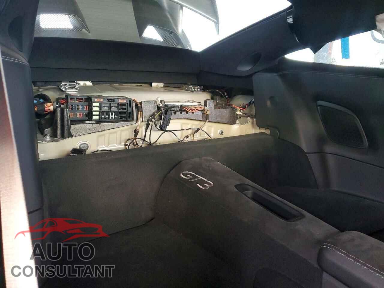 PORSCHE 911 2018 - WP0AC2A93JS175918