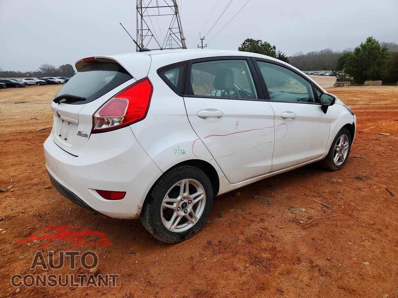 FORD FIESTA 2017 - 3FADP4EJ9HM118925