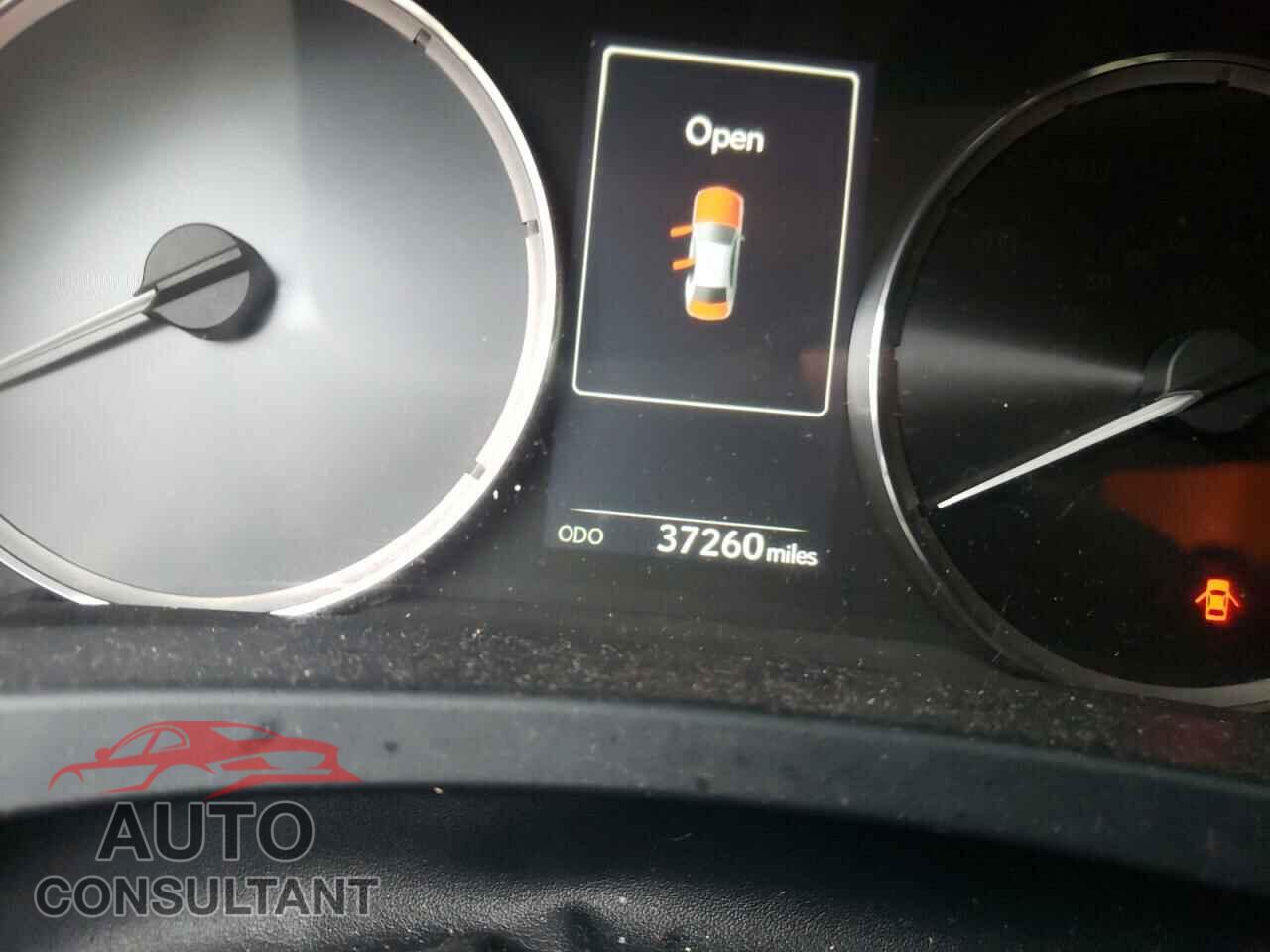 LEXUS IS 2017 - JTHCM1D28H5016205