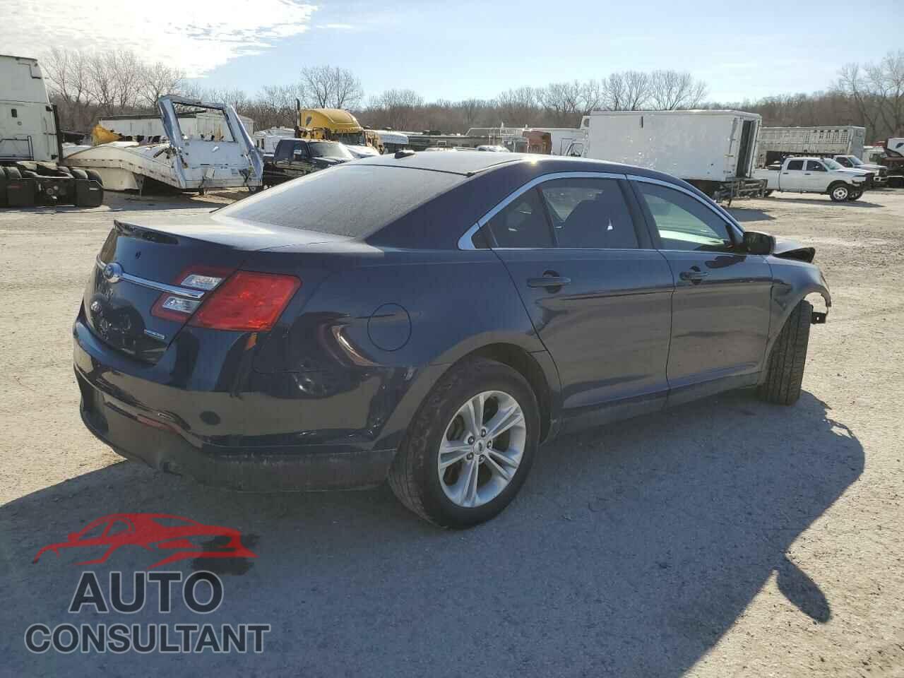 FORD TAURUS 2017 - 1FAHP2L82HG108723
