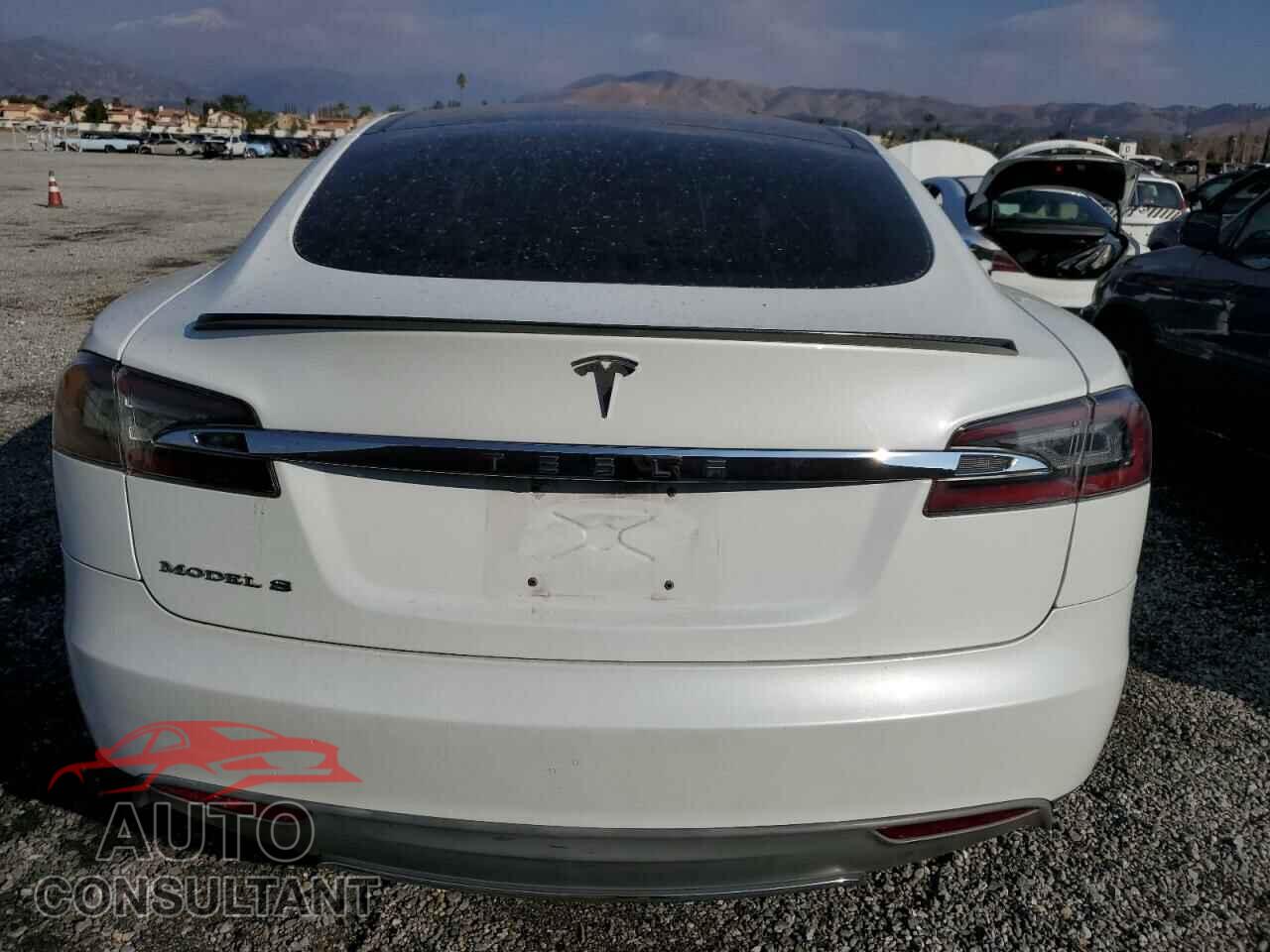 TESLA MODEL S 2012 - 5YJSA1CP1CFP02483