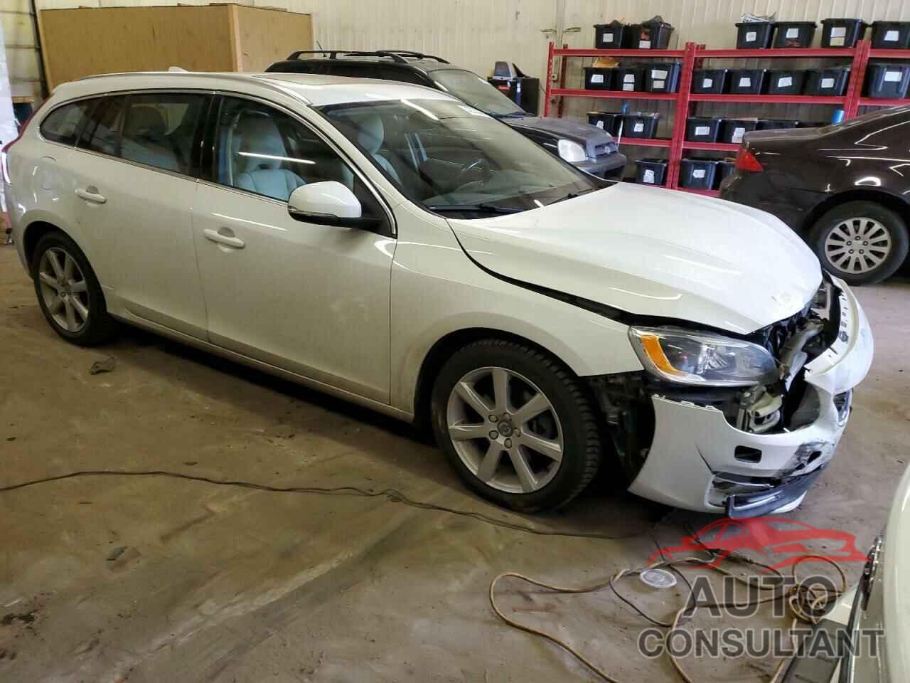 VOLVO V60 2016 - YV140MEM3G1303096