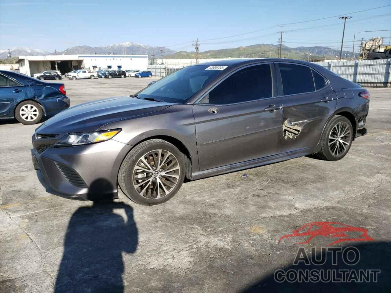 TOYOTA CAMRY 2018 - 4T1B11HK7JU524494