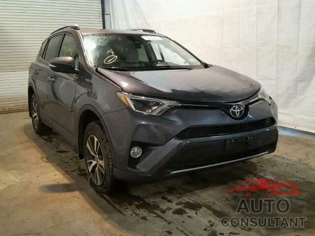 TOYOTA RAV4 XLE 2017 - JTMRFREV2HJ165942