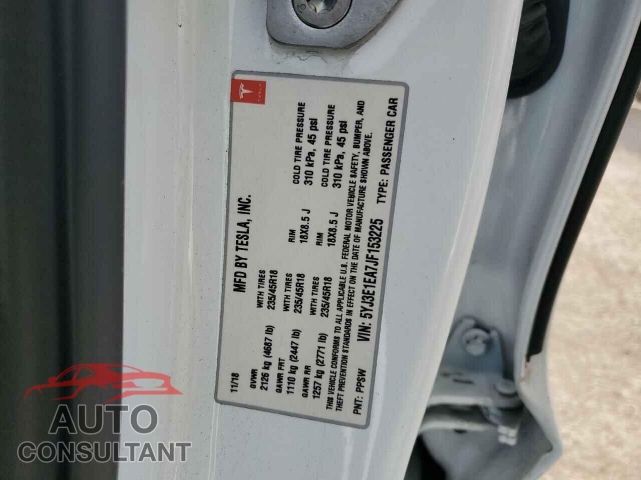 TESLA MODEL 3 2018 - 5YJ3E1EA7JF153225