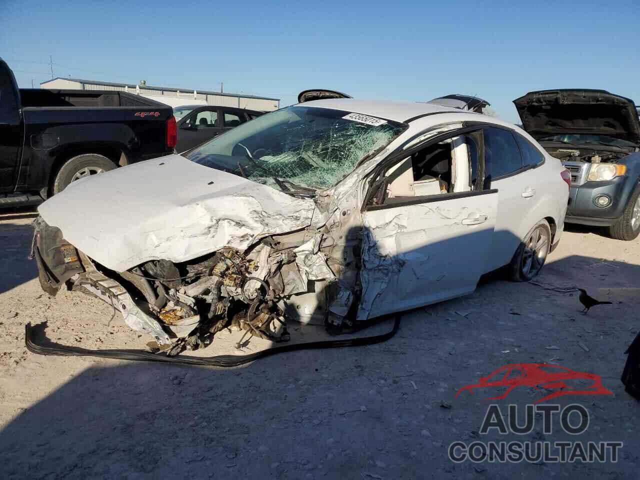 FORD FOCUS 2014 - 1FADP3F25EL393299