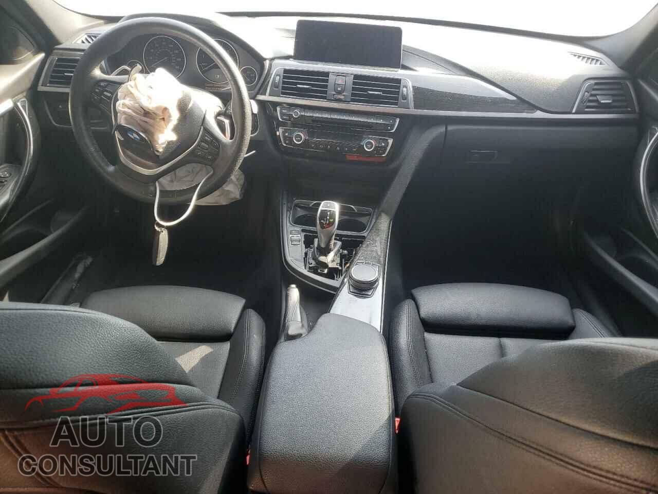 BMW 3 SERIES 2018 - WBA8D9C51JEM33363