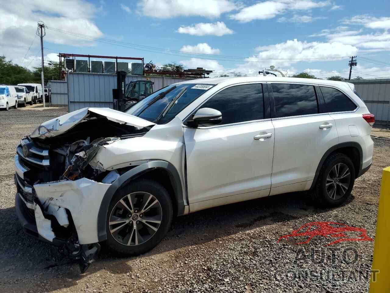 TOYOTA HIGHLANDER 2018 - 5TDZZRFH4JS256624