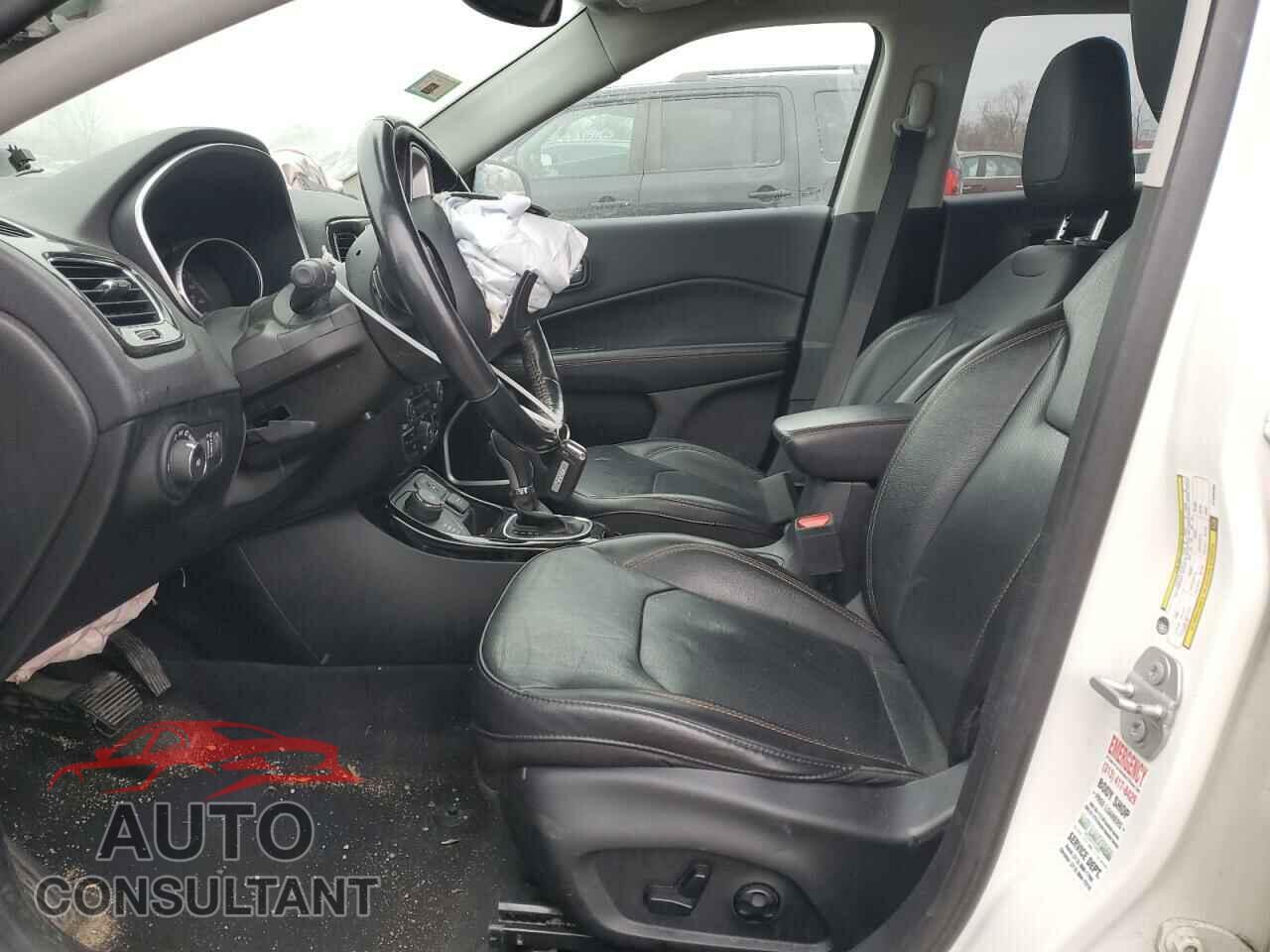 JEEP COMPASS 2019 - 3C4NJDCB2KT828290