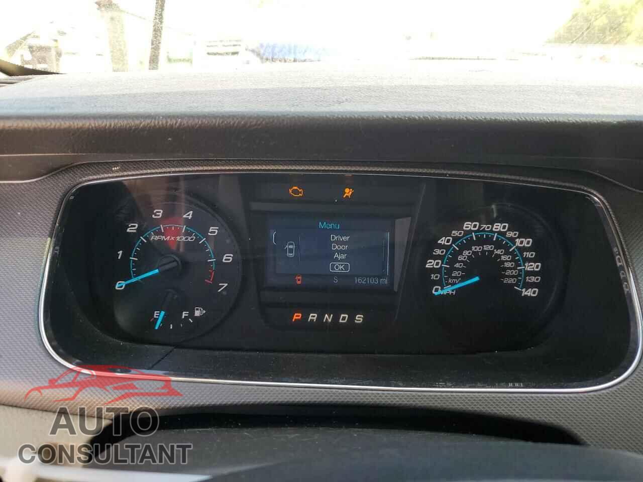 FORD TAURUS 2017 - 1FAHP2D82HG139016