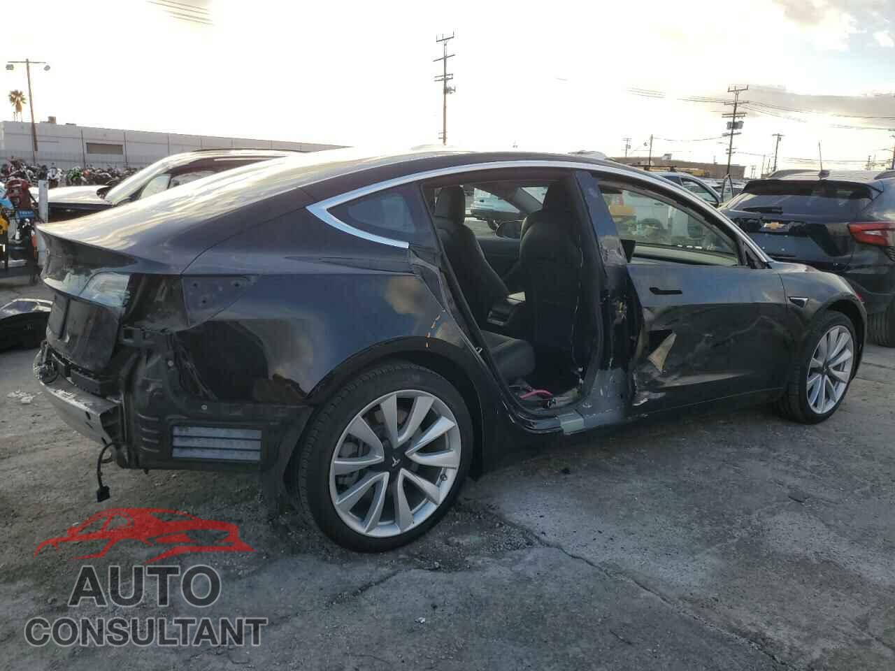 TESLA MODEL 3 2019 - 5YJ3E1EA5KF331697