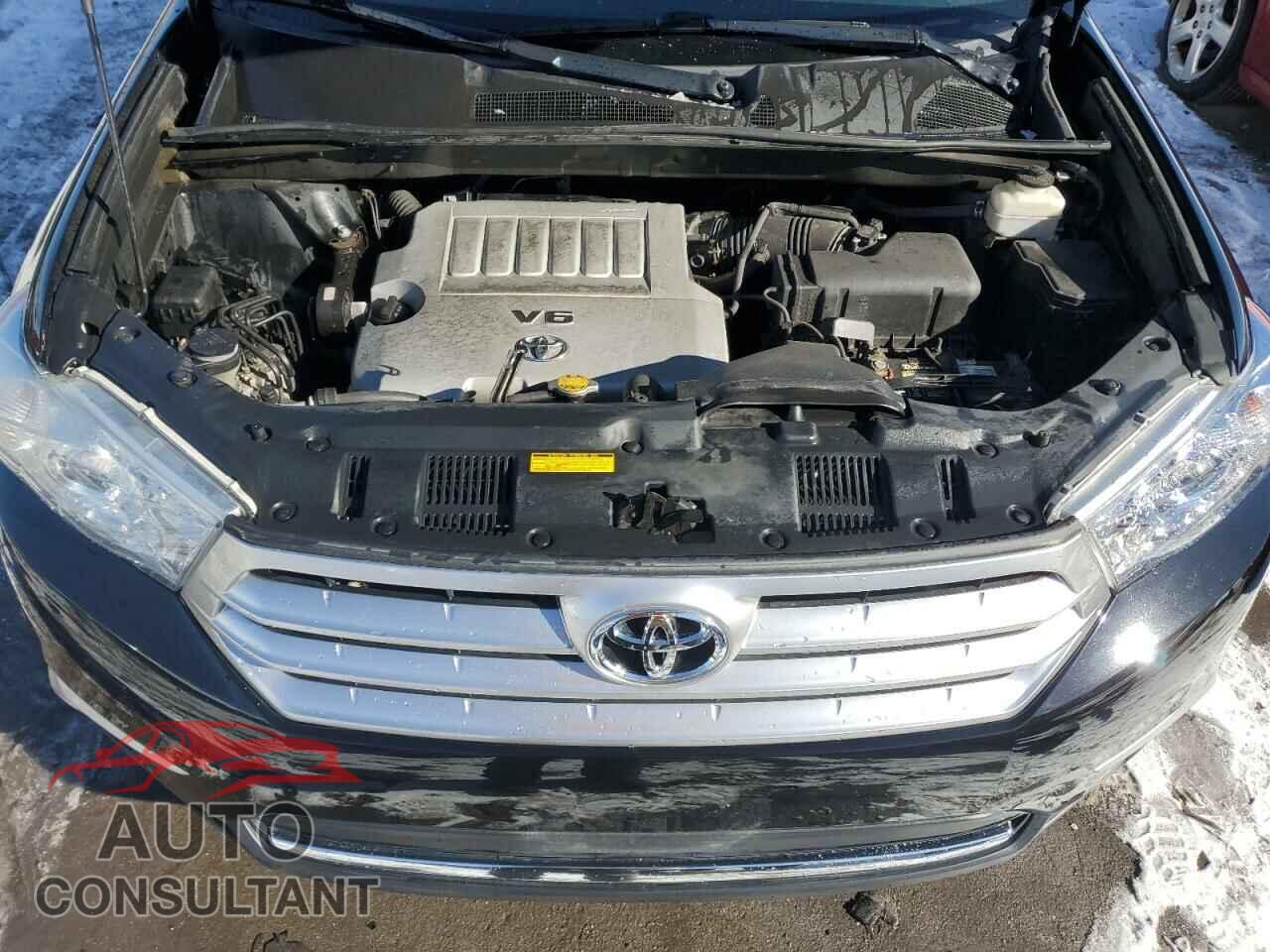TOYOTA HIGHLANDER 2013 - 5TDBK3EH8DS253640