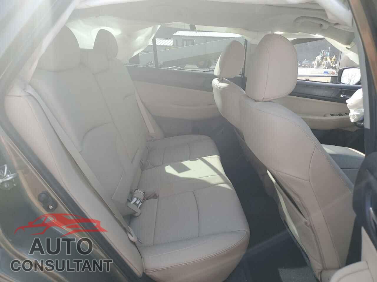 SUBARU OUTBACK 2017 - 4S4BSENC8H3390600