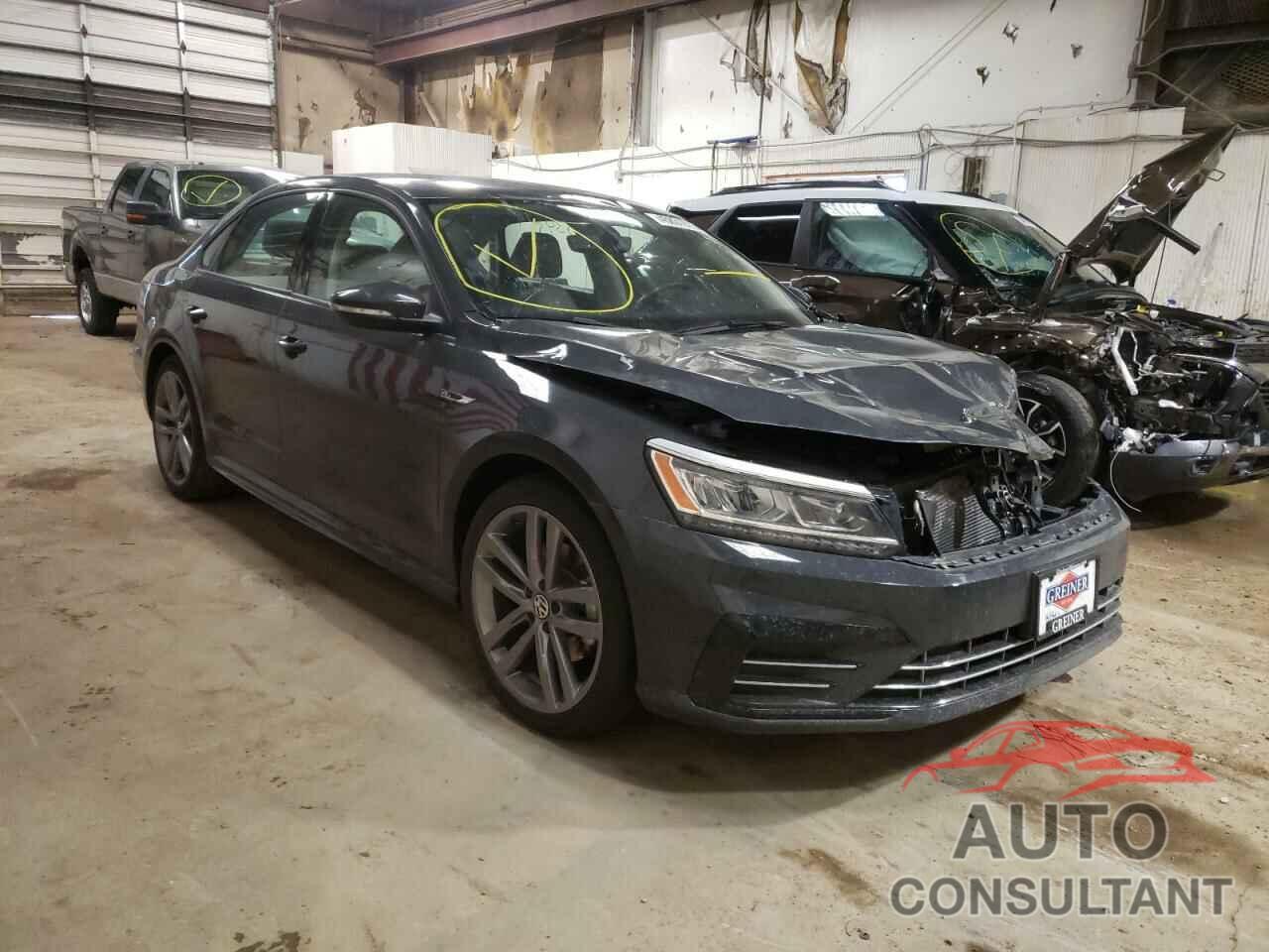 VOLKSWAGEN PASSAT 2018 - 1VWAA7A32JC029080