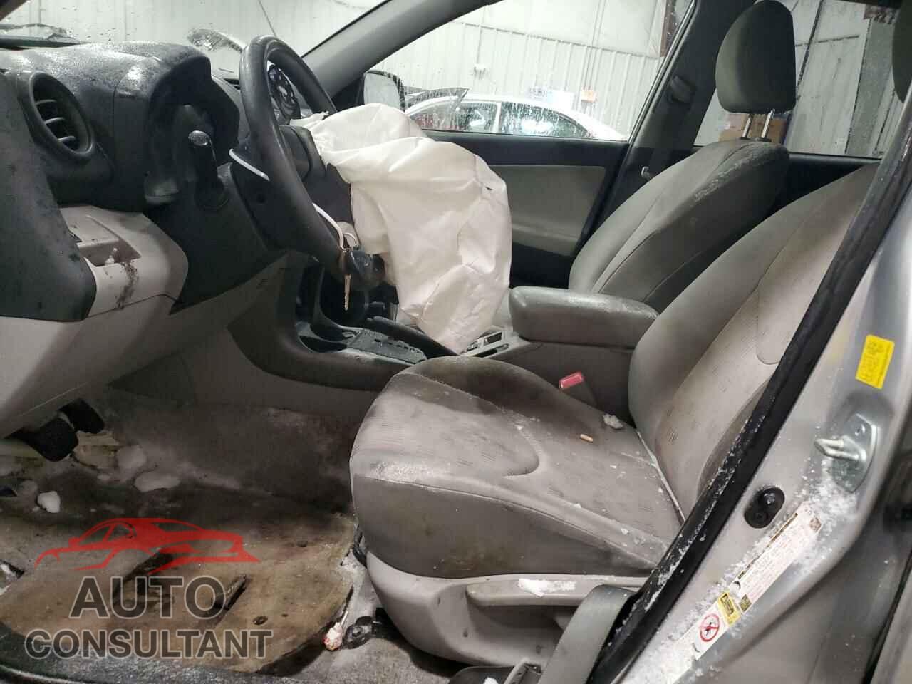 TOYOTA RAV4 2011 - JTMZF4DV7BD031082