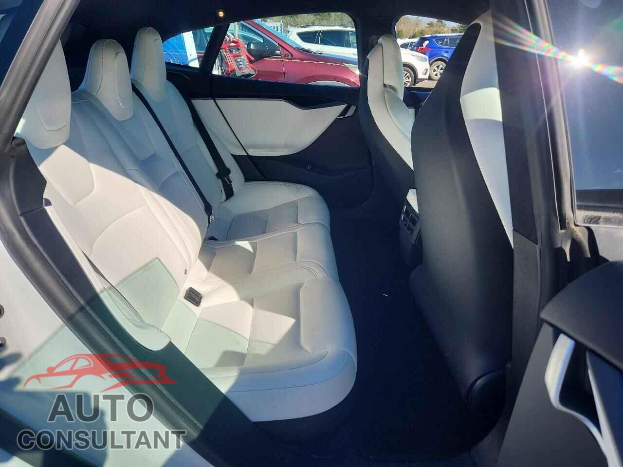 TESLA MODEL S 2019 - 5YJSA1E40KF330409