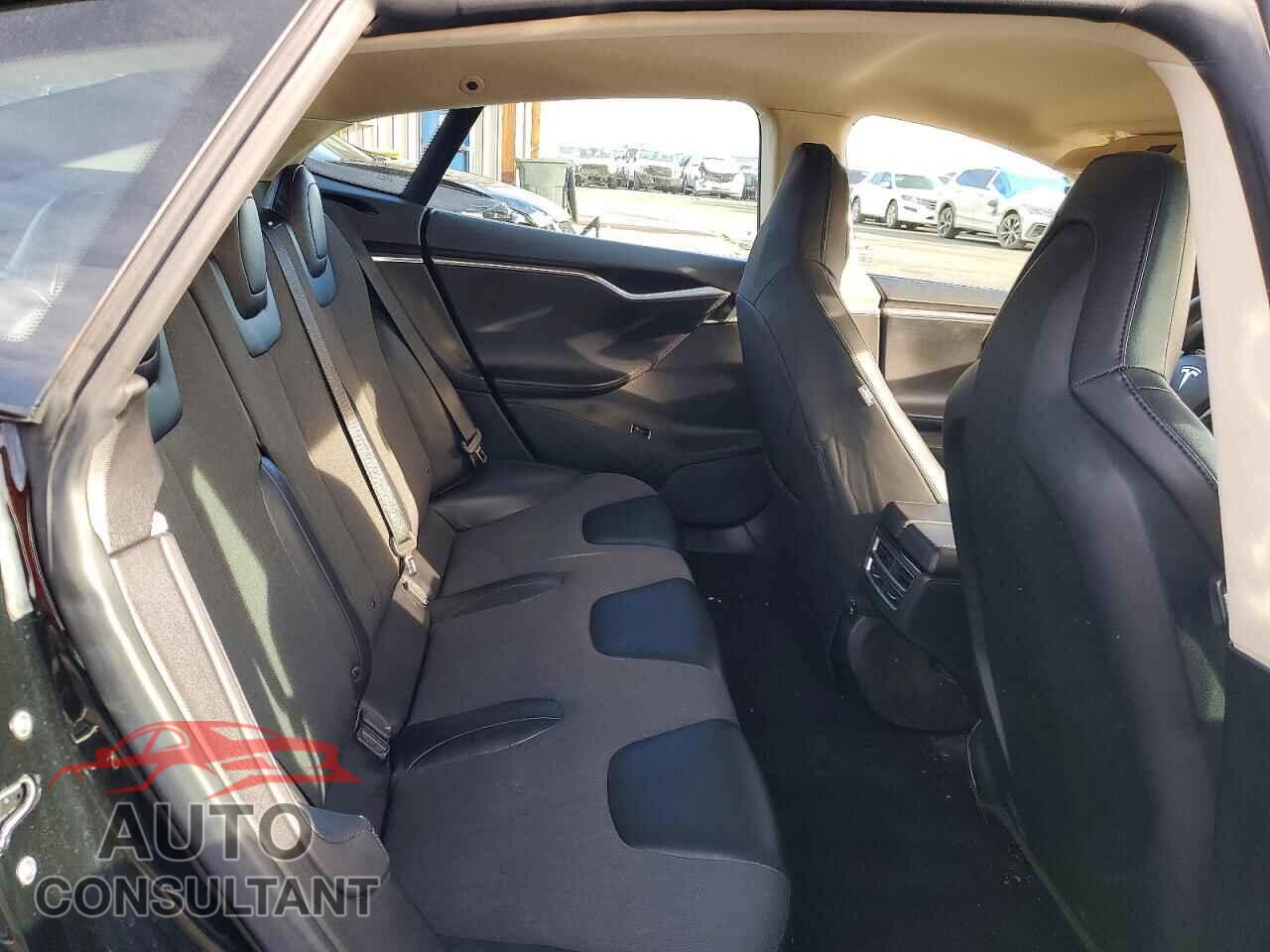TESLA MODEL S 2013 - 5YJSA1CN1DFP16187