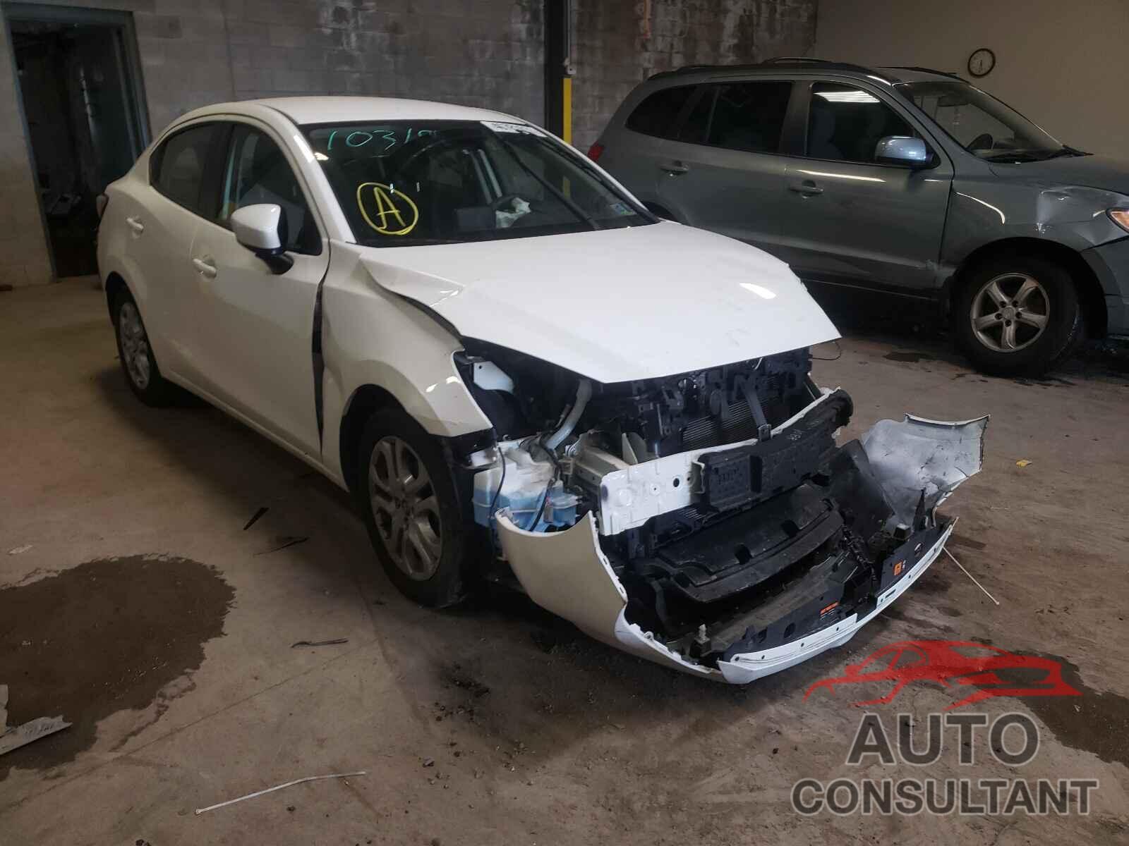 TOYOTA YARIS 2017 - 3MYDLBYV2HY163613