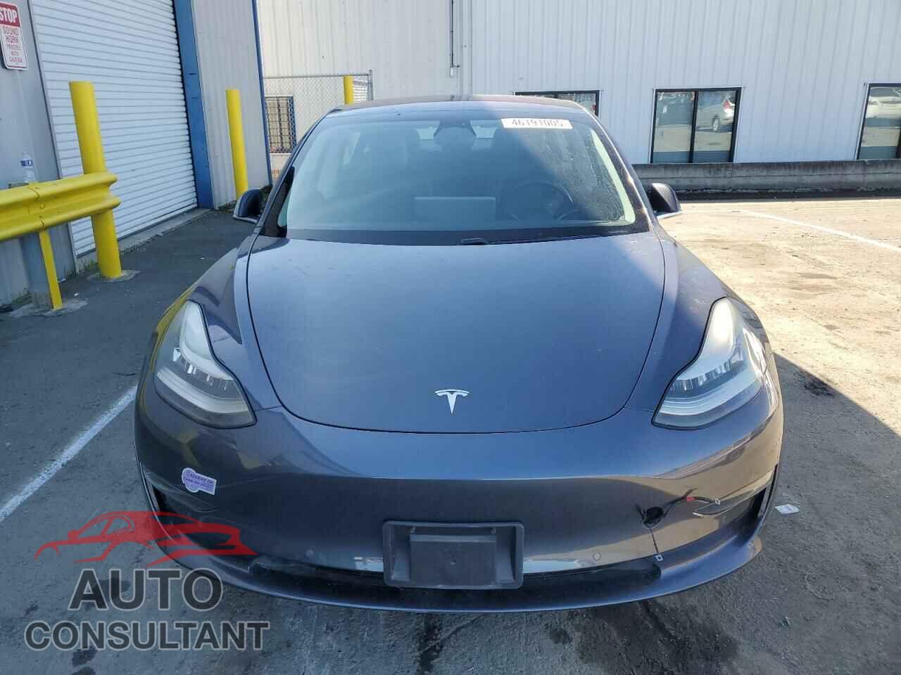 TESLA MODEL 3 2018 - 5YJ3E1EA5JF158553