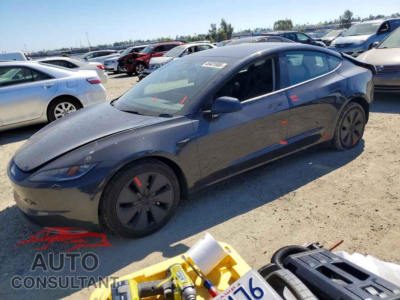 TESLA MODEL 3 2024 - 5YJ3E1EA5RF727249