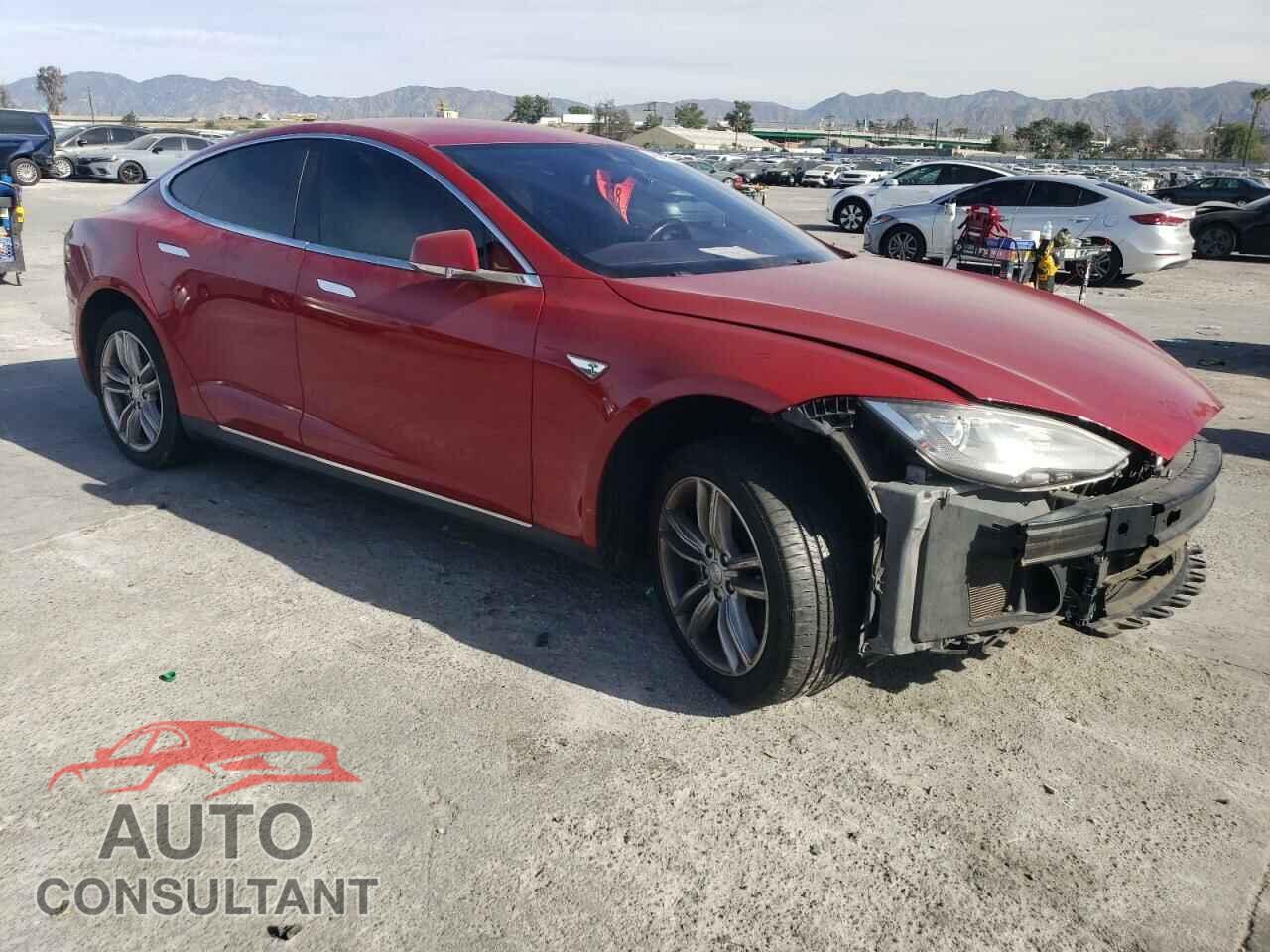 TESLA MODEL S 2015 - 5YJSA1E14FF119242