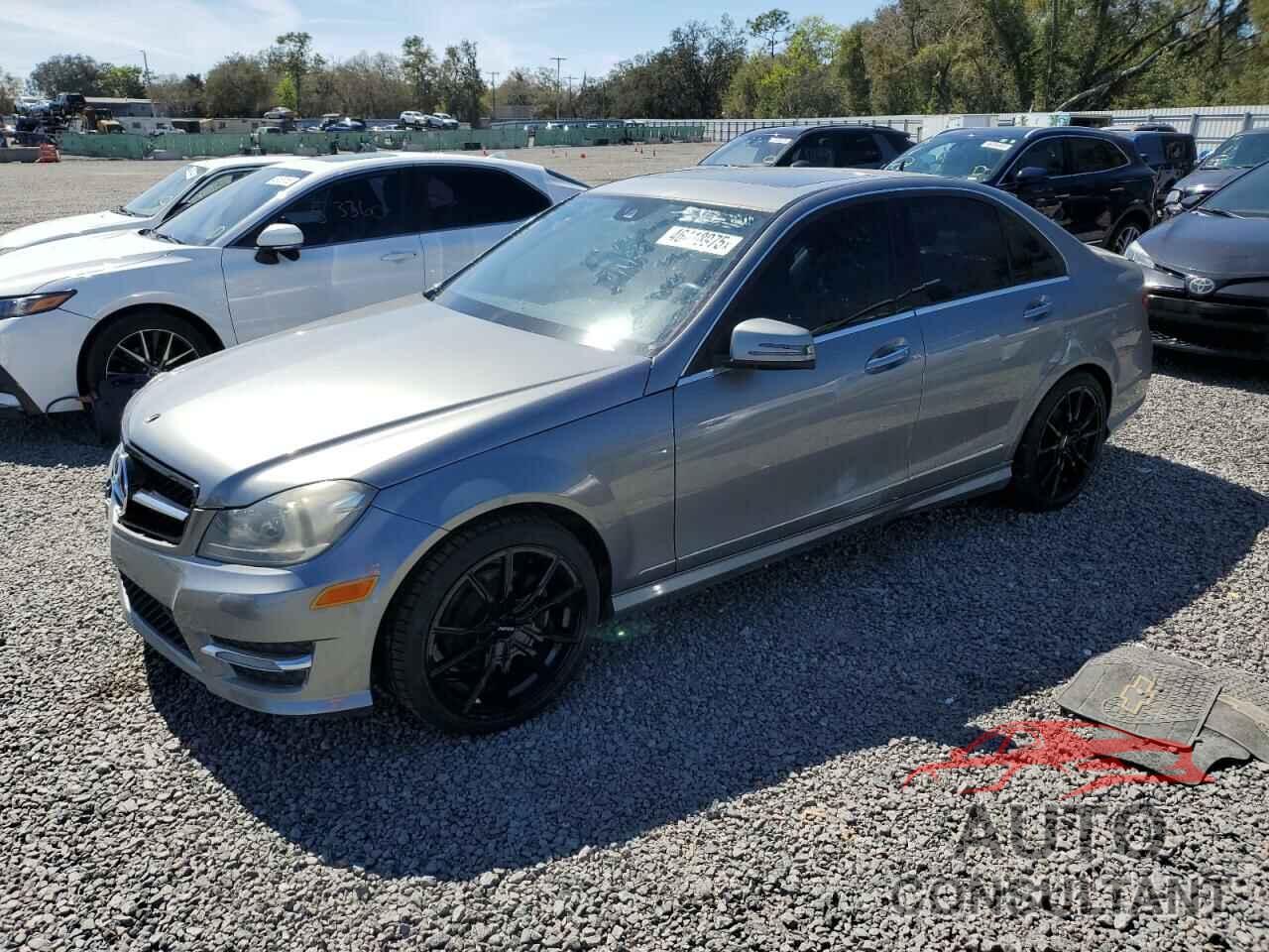 MERCEDES-BENZ C-CLASS 2013 - WDDGF4HB6DR259111