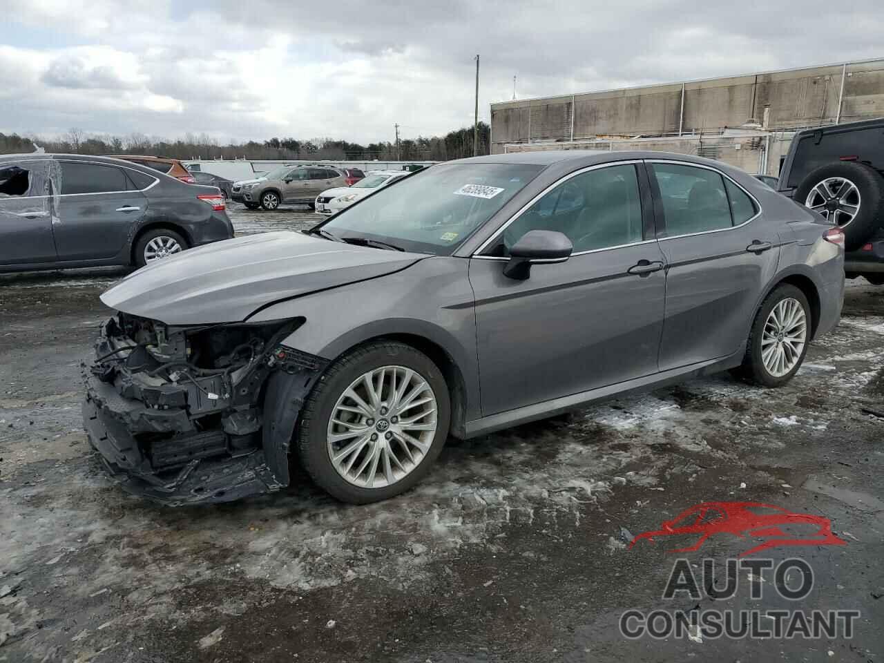 TOYOTA CAMRY 2018 - 4T1B11HK7JU029650