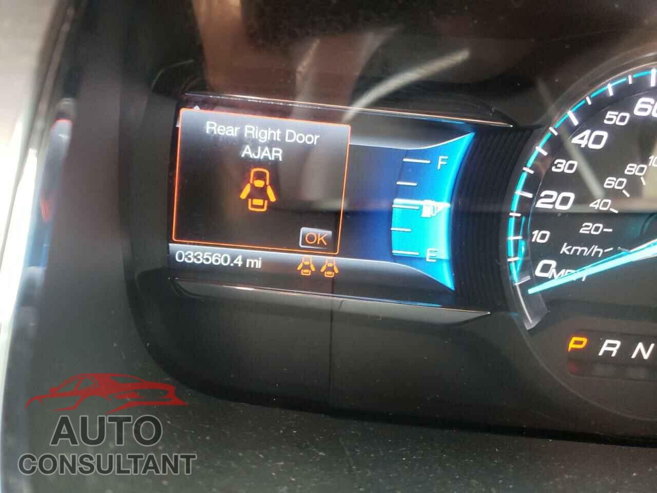 FORD TAURUS 2018 - 1FAHP2E83JG105686