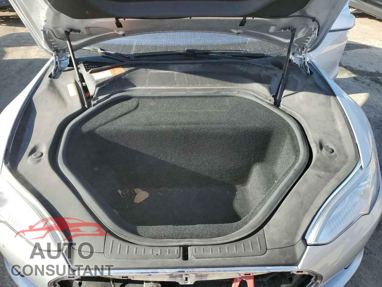 TESLA MODEL S 2015 - 5YJSA1H25FF082013