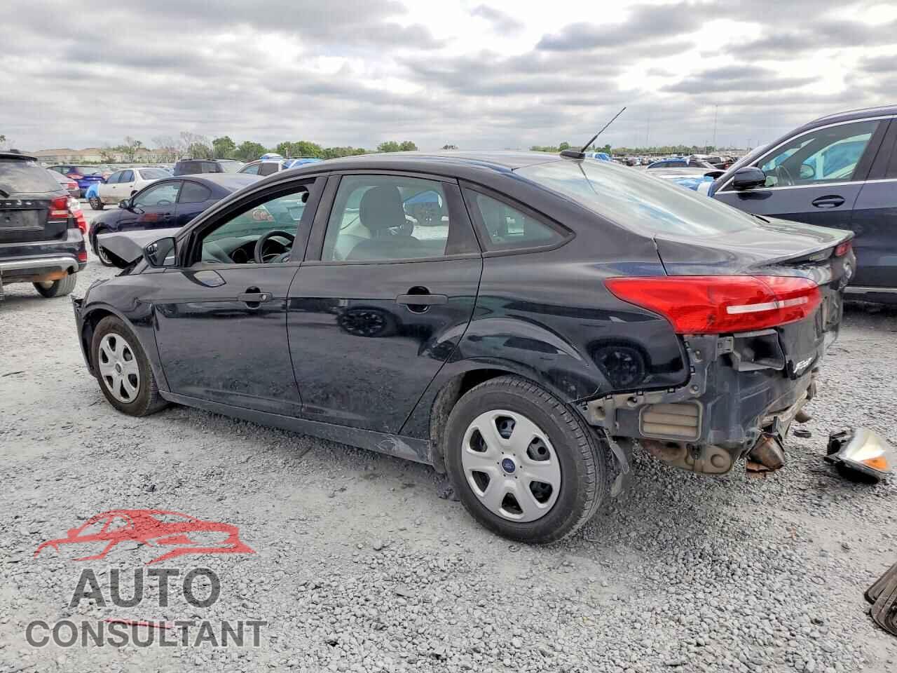 FORD FOCUS 2017 - 1FADP3E25HL343122