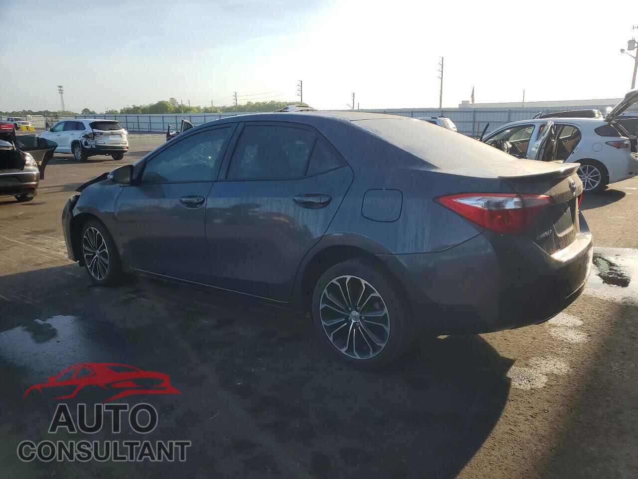 TOYOTA COROLLA 2015 - 5YFBURHE7FP242557