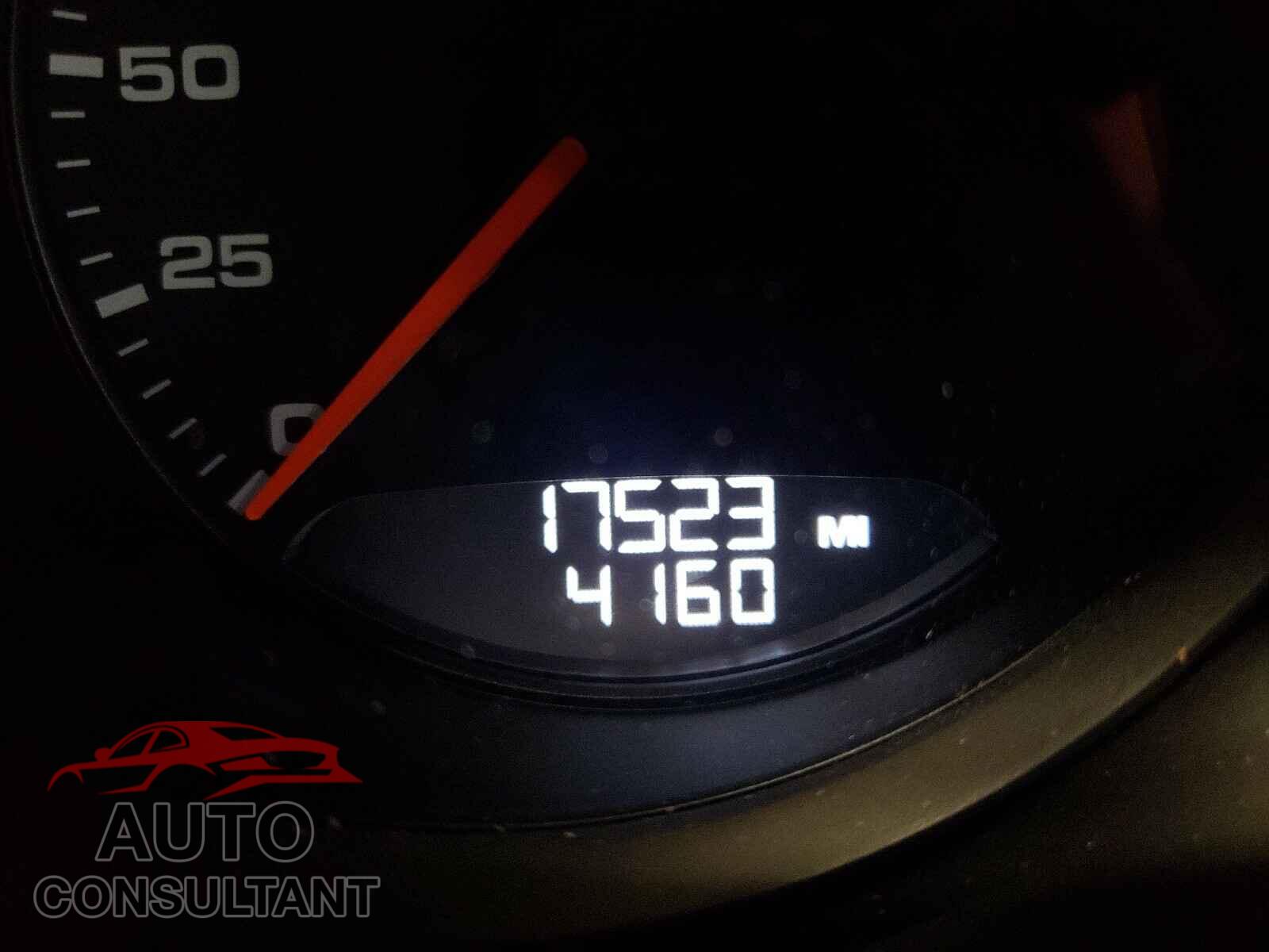 PORSCHE MACAN 2018 - WP1AA2A51JLB18712