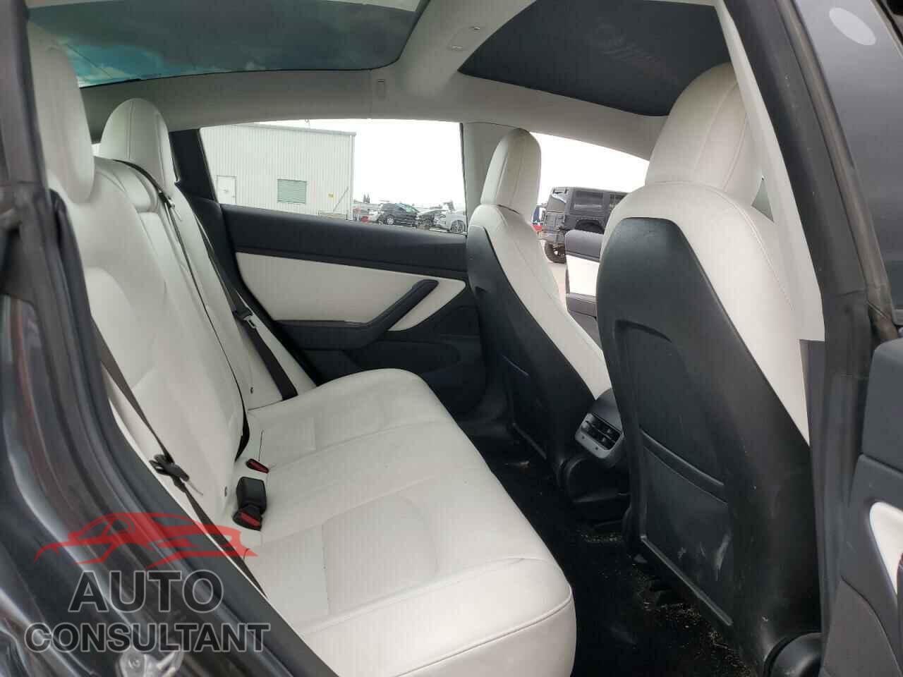TESLA MODEL 3 2018 - 5YJ3E1EB4JF096099