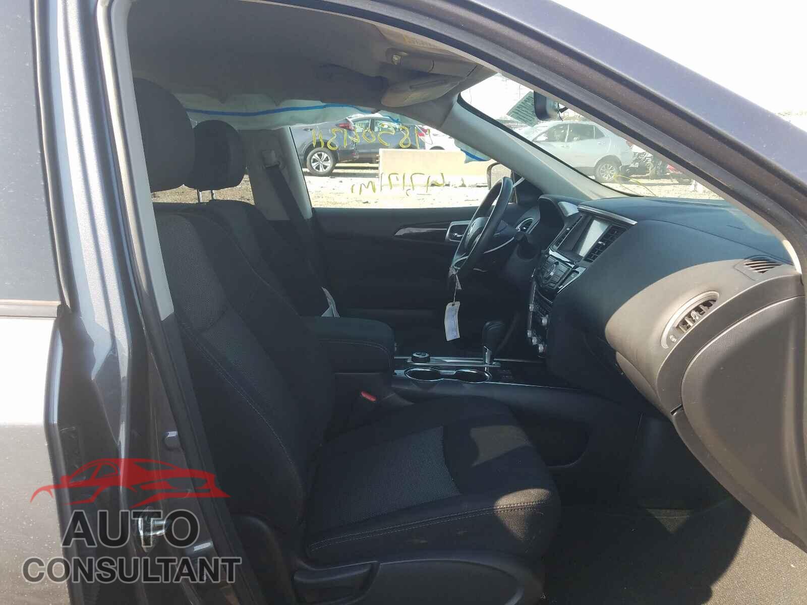 NISSAN PATHFINDER 2017 - 5N1DR2MM5HC696568