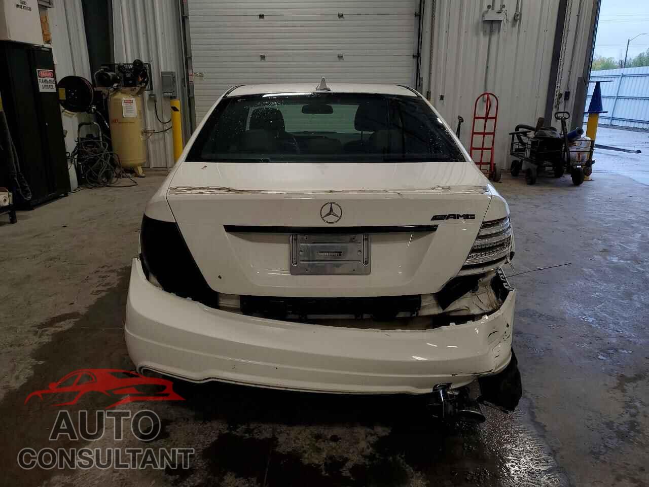 MERCEDES-BENZ C-CLASS 2013 - WDDGF4HB2DA803490