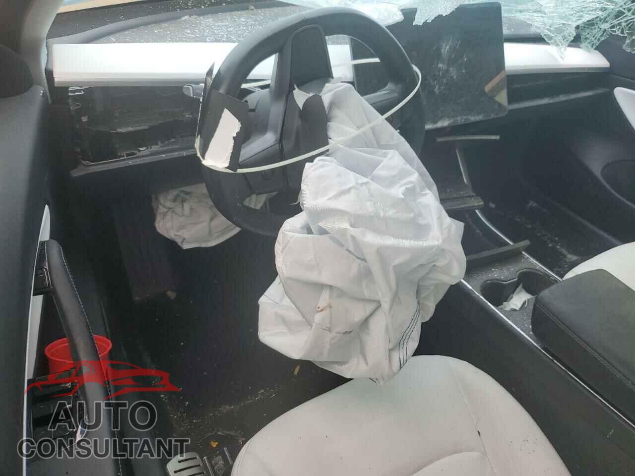 TESLA MODEL 3 2018 - 5YJ3E1EB3JF074384