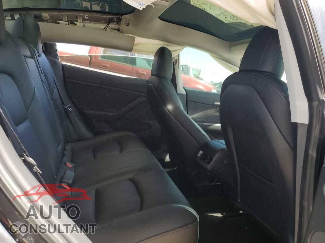 TESLA MODEL 3 2021 - 5YJ3E1EA8MF052764