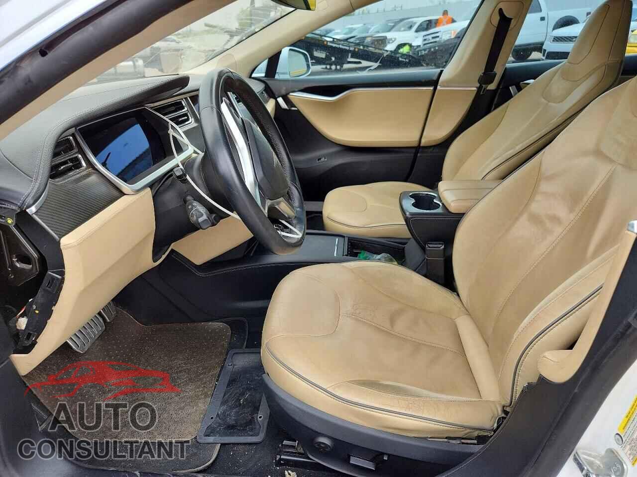 TESLA MODEL S 2013 - 5YJSA1DP2DFP03495