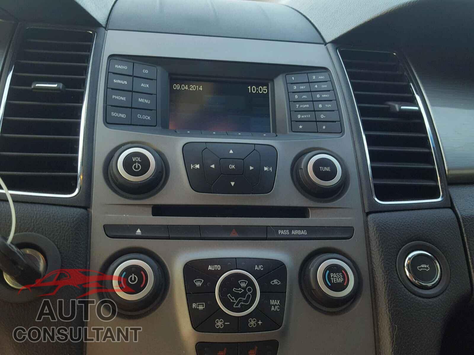 FORD TAURUS 2016 - 1FAHP2E80GG144132