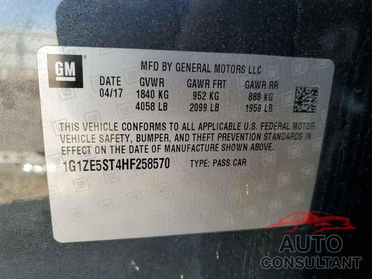 CHEVROLET MALIBU 2017 - 1G1ZE5ST4HF258570