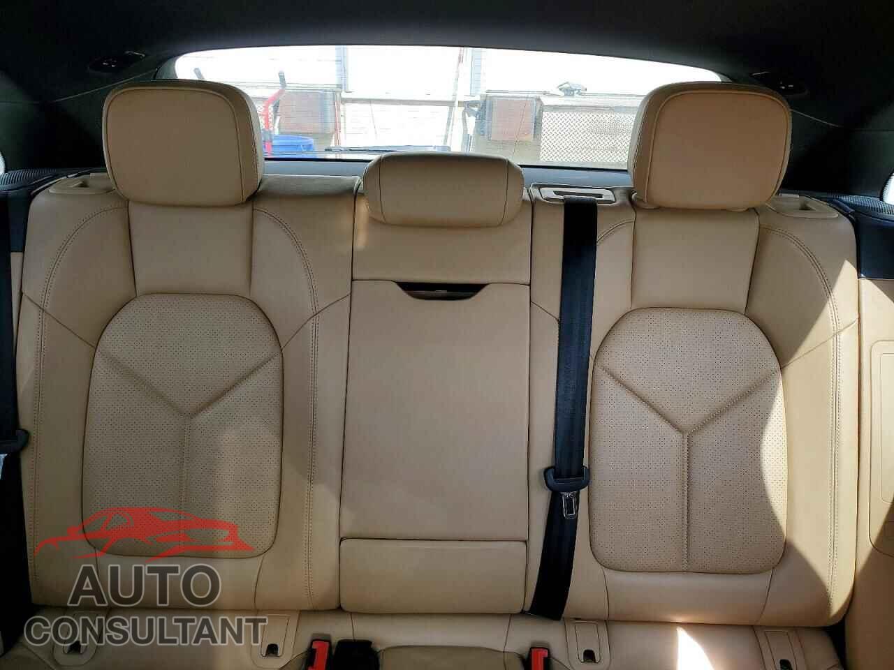 PORSCHE MACAN 2018 - WP1AA2A56JLB04045