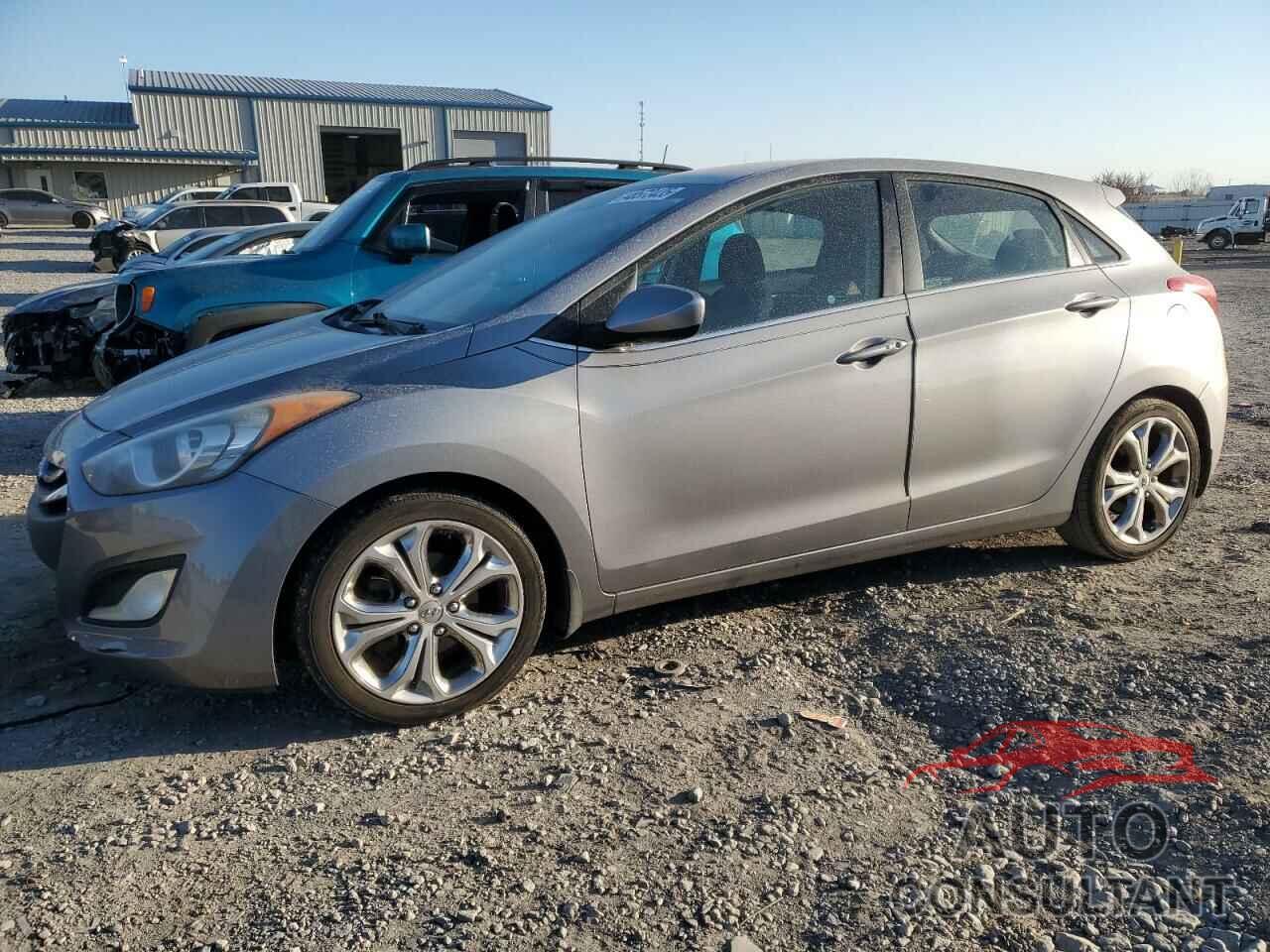 HYUNDAI ELANTRA 2013 - KMHD35LE7DU147102