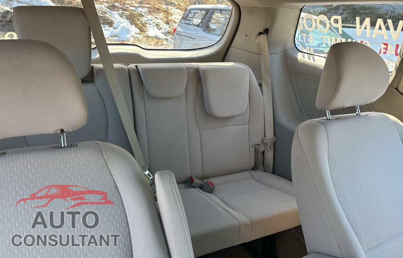 KIA SEDONA 2017 - KNDMA5C19H6282891