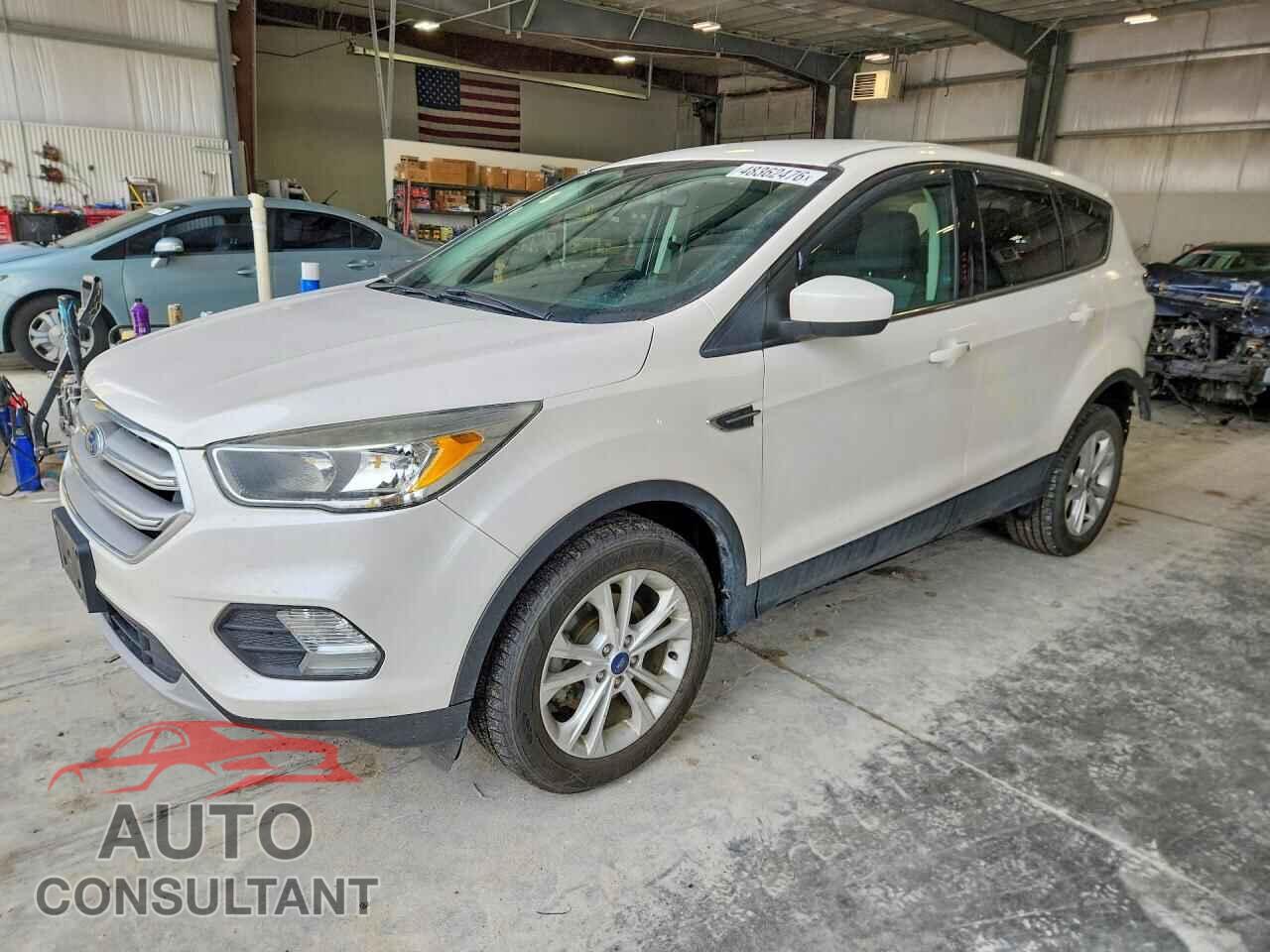 FORD ESCAPE 2017 - 1FMCU0GD9HUC00904