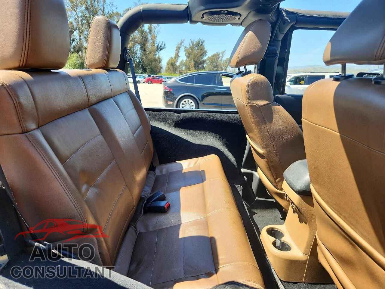 JEEP WRANGLER 2011 - 1J4GA5D14BL619207