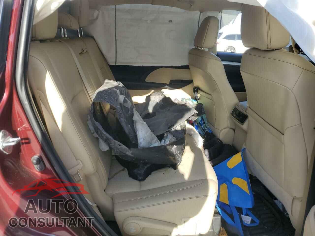 TOYOTA HIGHLANDER 2018 - 5TDJZRFH5JS874841