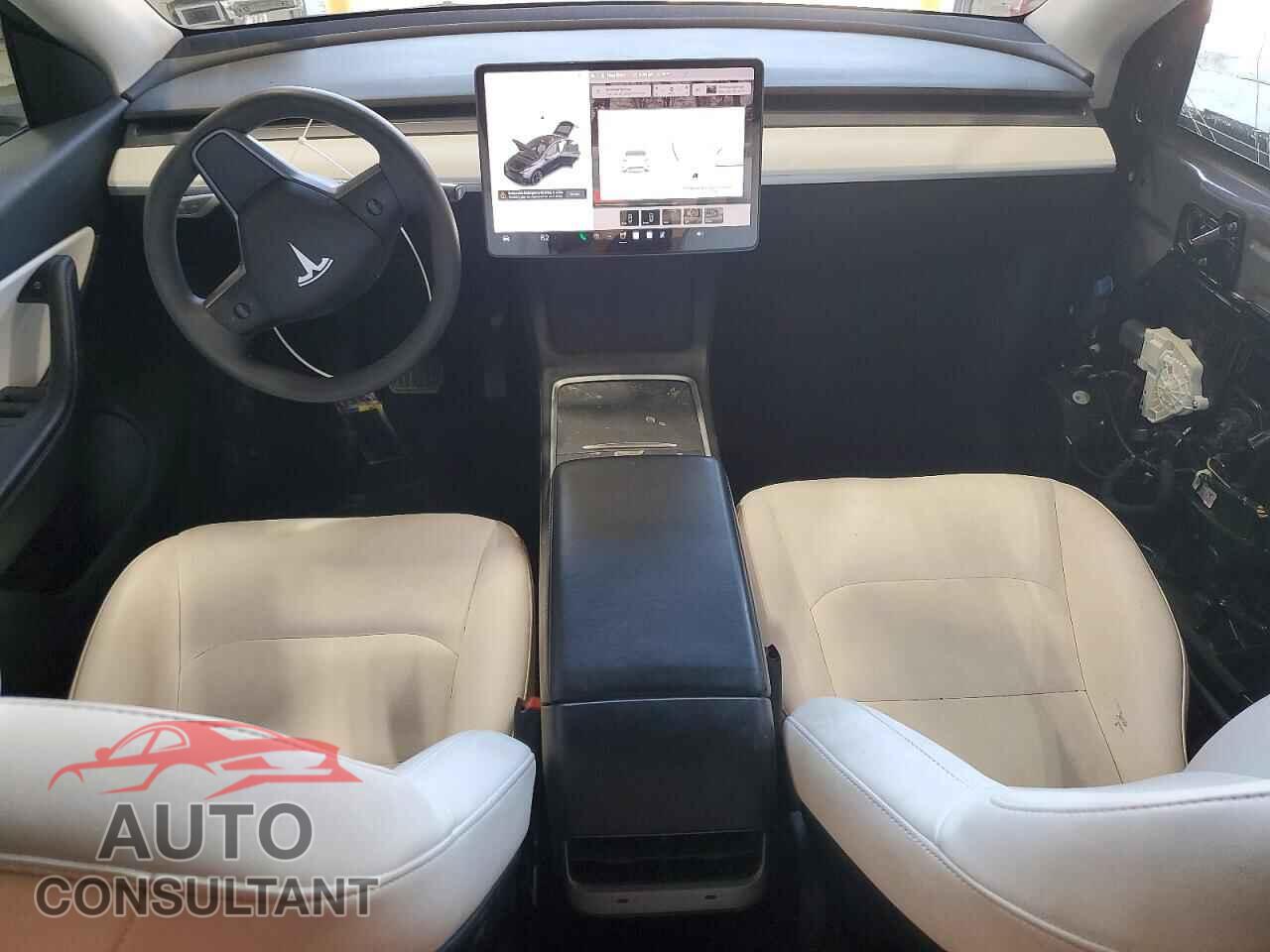 TESLA MODEL Y 2021 - 5YJYGDEE2MF210102